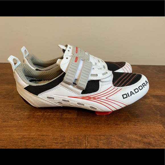 diadora cycling shoes